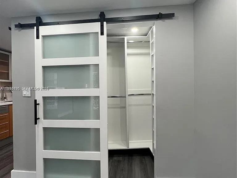 1750 N Bayshore Dr #1507 — Photo 3