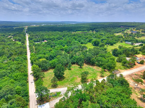 17 Emberlyn Ln, Eufaula, OK 74432