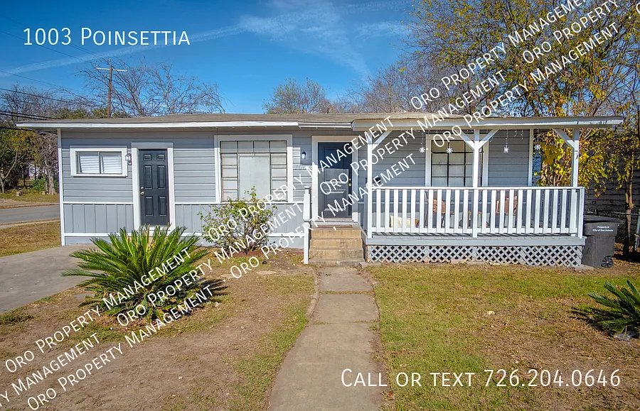 1003 Poinsettia — Photo 3