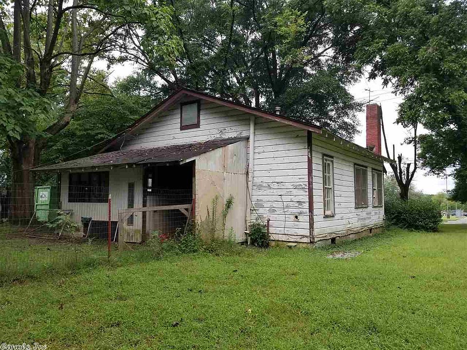 2nd image of 714 Fairfield Rd