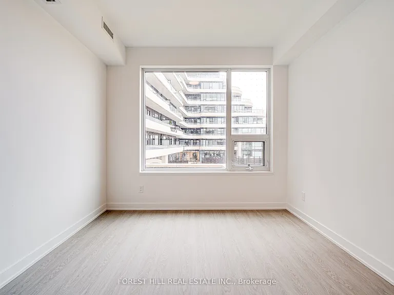 8188 Yonge St #202 — Photo 11
