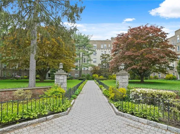 472 Gramatan Avenue #3E, Mount Vernon, NY 10552