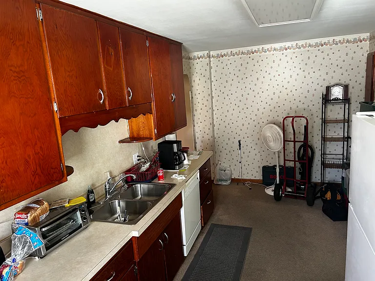 1702 Graylock St — Photo 7