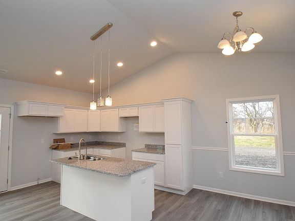 3rd image of 779 Blackstone Ct