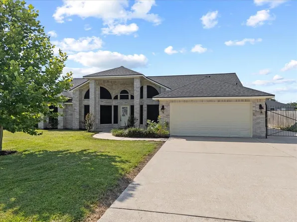3337 Bridgette Ln, Mont Belvieu, TX 77523