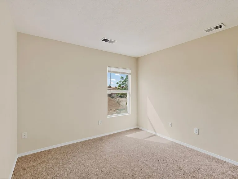 5841 Sandoval Dr NE — Photo 34