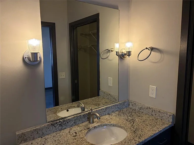 620 Glen Iris Dr NE #207 — Photo 12