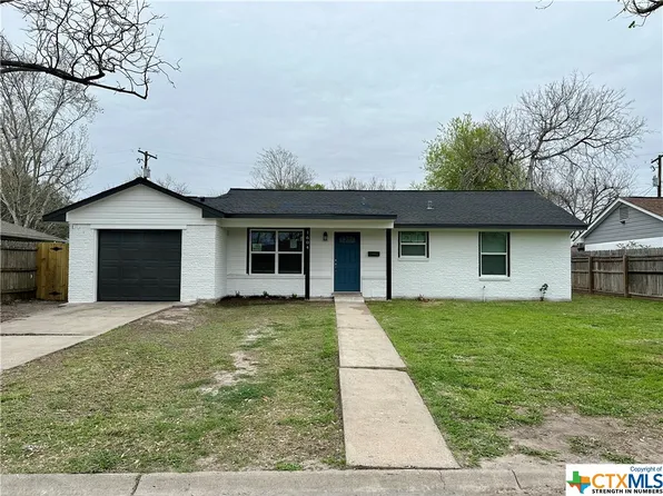 1604 Crockett Ave, Victoria, TX 77901