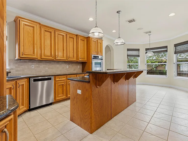 106 Lazy Springs Dr — Photo 10
