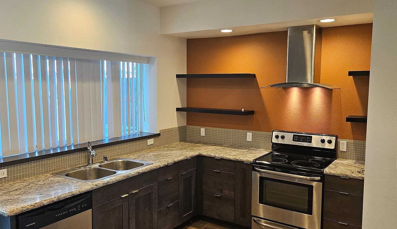 Felts Lane Town Homes — Photo 4