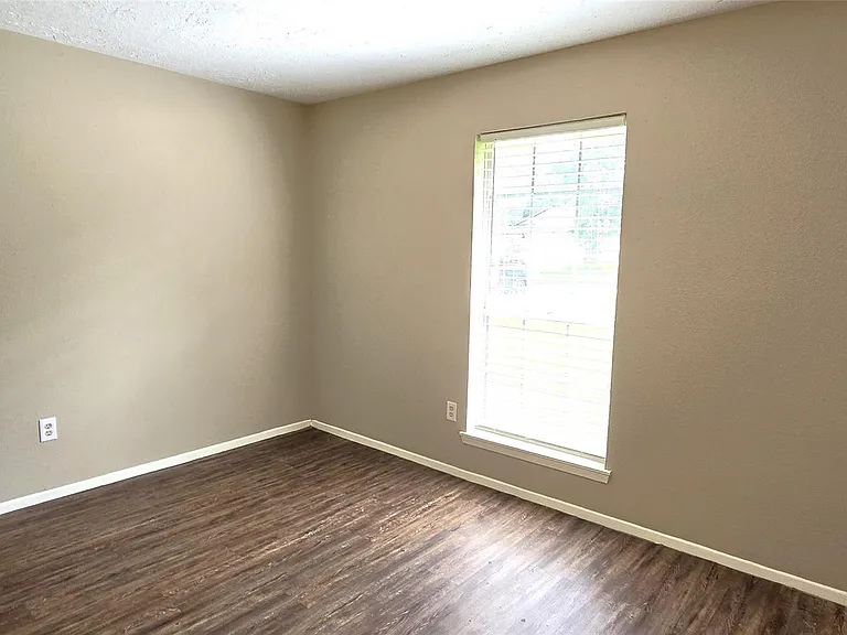 23019 Tree Bright Ln — Photo 13