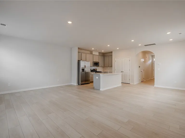 14 Loebner Ln — Photo 14
