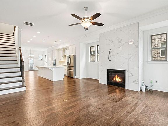 3rd image of 3565 Parkside Way