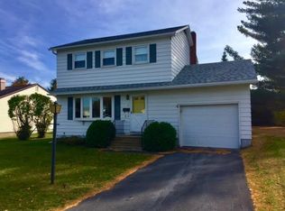 5 Lakeview Ave, Rouses Pt, NY 12979