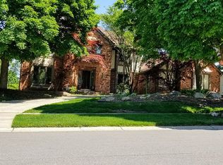 1039 Stony Pointe Blvd, Rochester, MI 48307