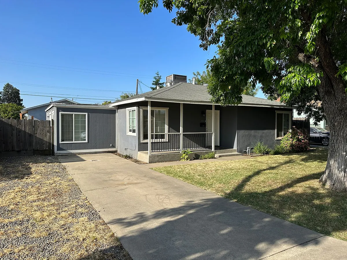 Building Photo - 204 Emerson Ave