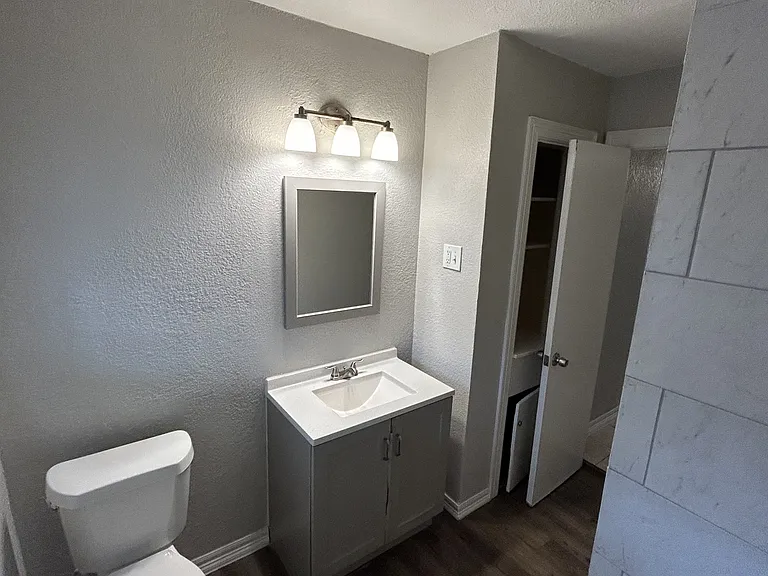 301 Austin Ave #2 — Photo 5