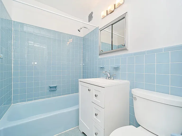 217 E 25th St #5D — Photo 7
