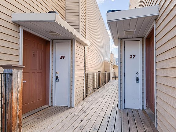3rd image of 96 Mountainside Dr #39