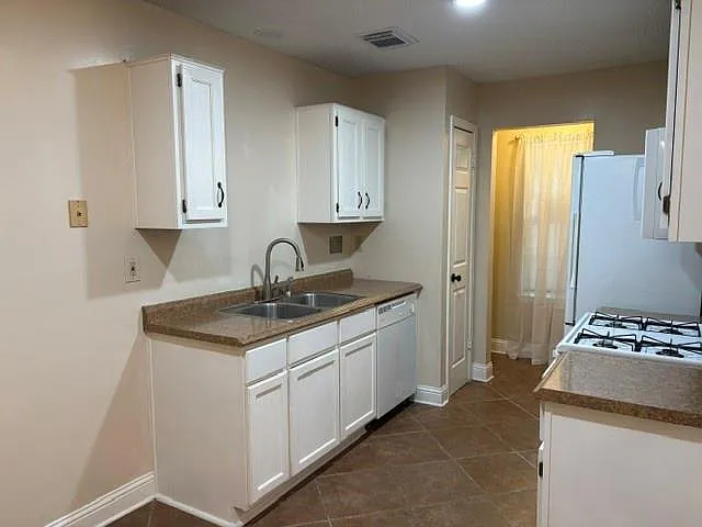 12405 Alderbrook Dr #B — Photo 6