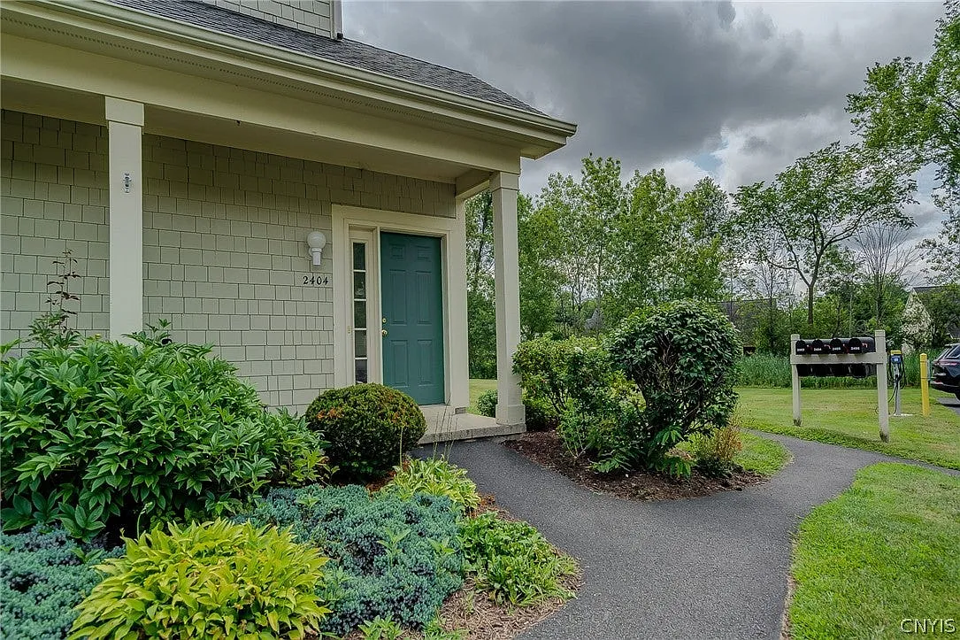 2 bed, 1092 sqft, $2,300 — Photo 3