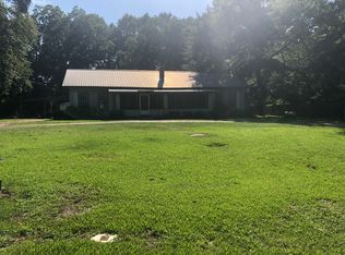 1001 Main St, New Augusta, MS 39462