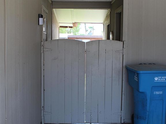 2nd image of 3823 W Hayward Ave