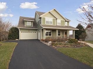 2237 Vermillion Curv, Woodbury, MN 55129