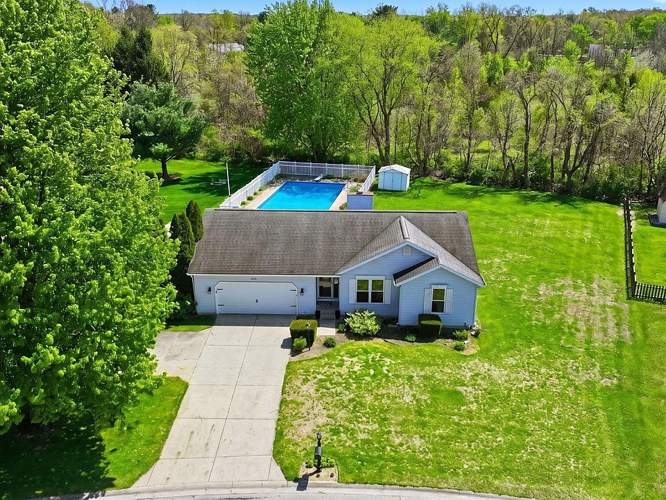 1st image of 10424 Courtney Ln