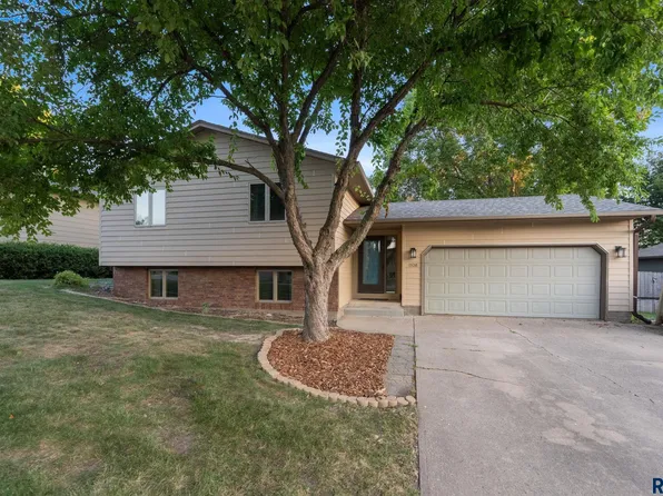 1108 E Dove Trl, Sioux Falls, SD 57108