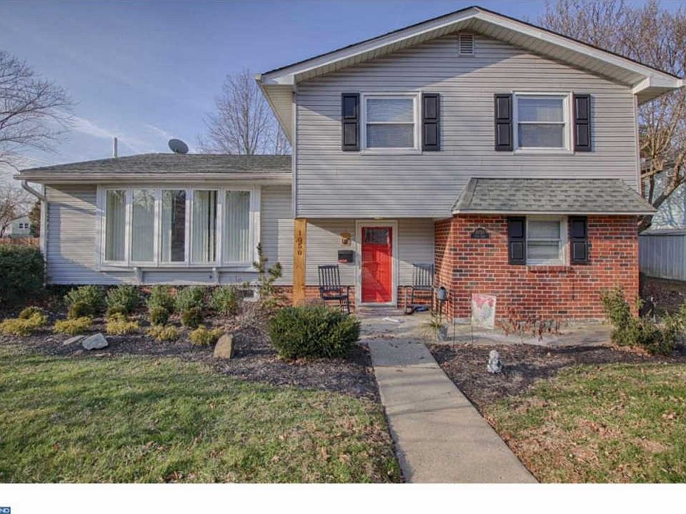 1st image of 1050 Camas Dr