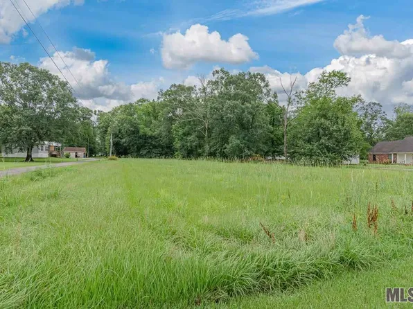 10451 John Savoy Rd, Saint Amant, LA 70774