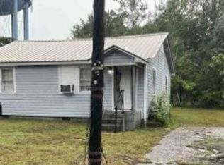 222 S 6th St, Spring Lake, NC 28390