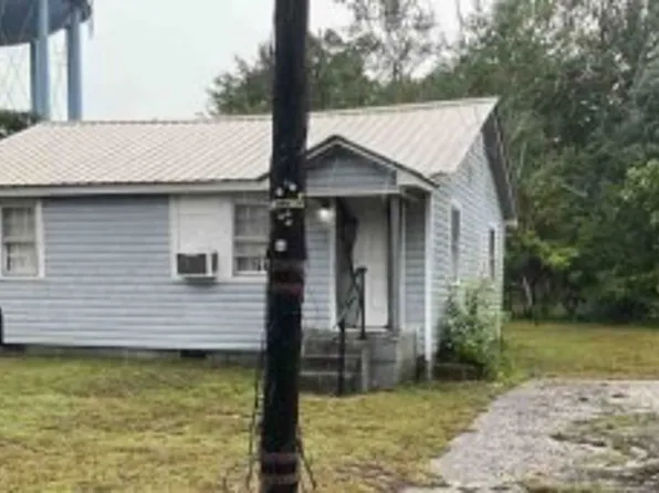222 S 6th St, Spring Lake, NC 28390