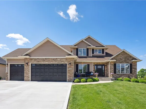 7032 Ridgedale Ct, Johnston, IA 50131