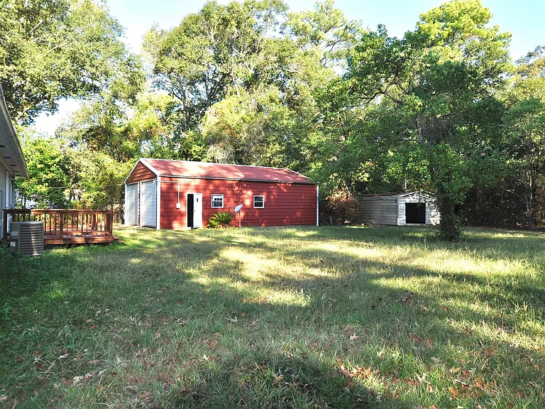 208 Blue Lake Dr — Photo 5