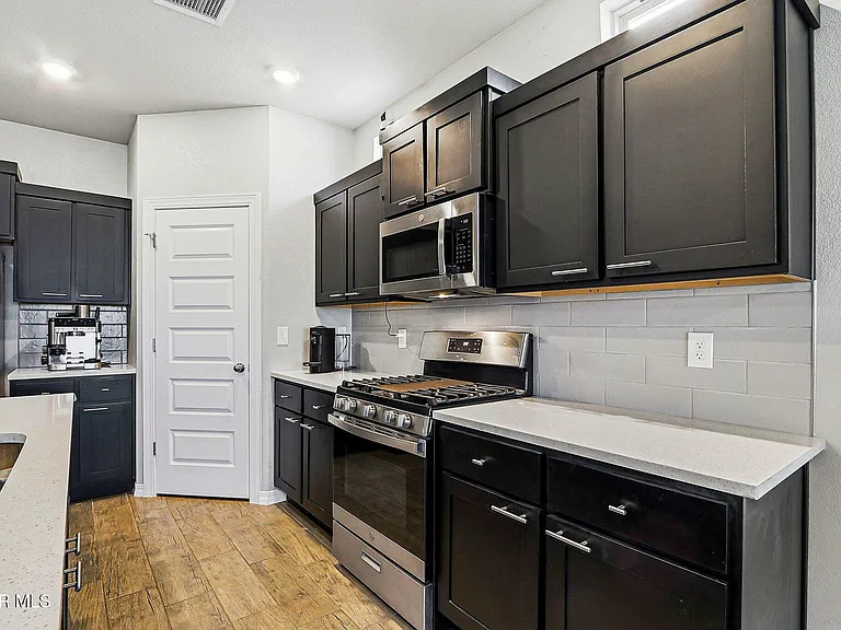 1048 Nepal Sky St — Photo 10
