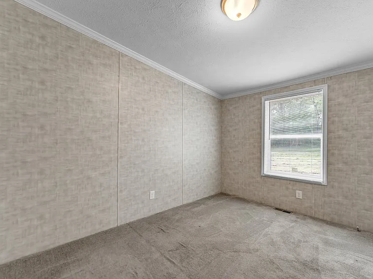 6037 Route 5 — Photo 23