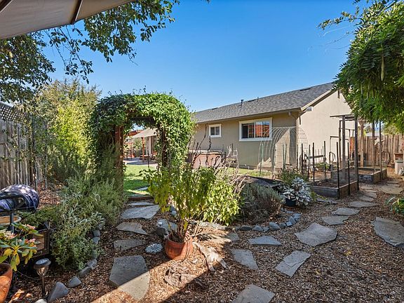 5th image of 6381 San Francisco Court