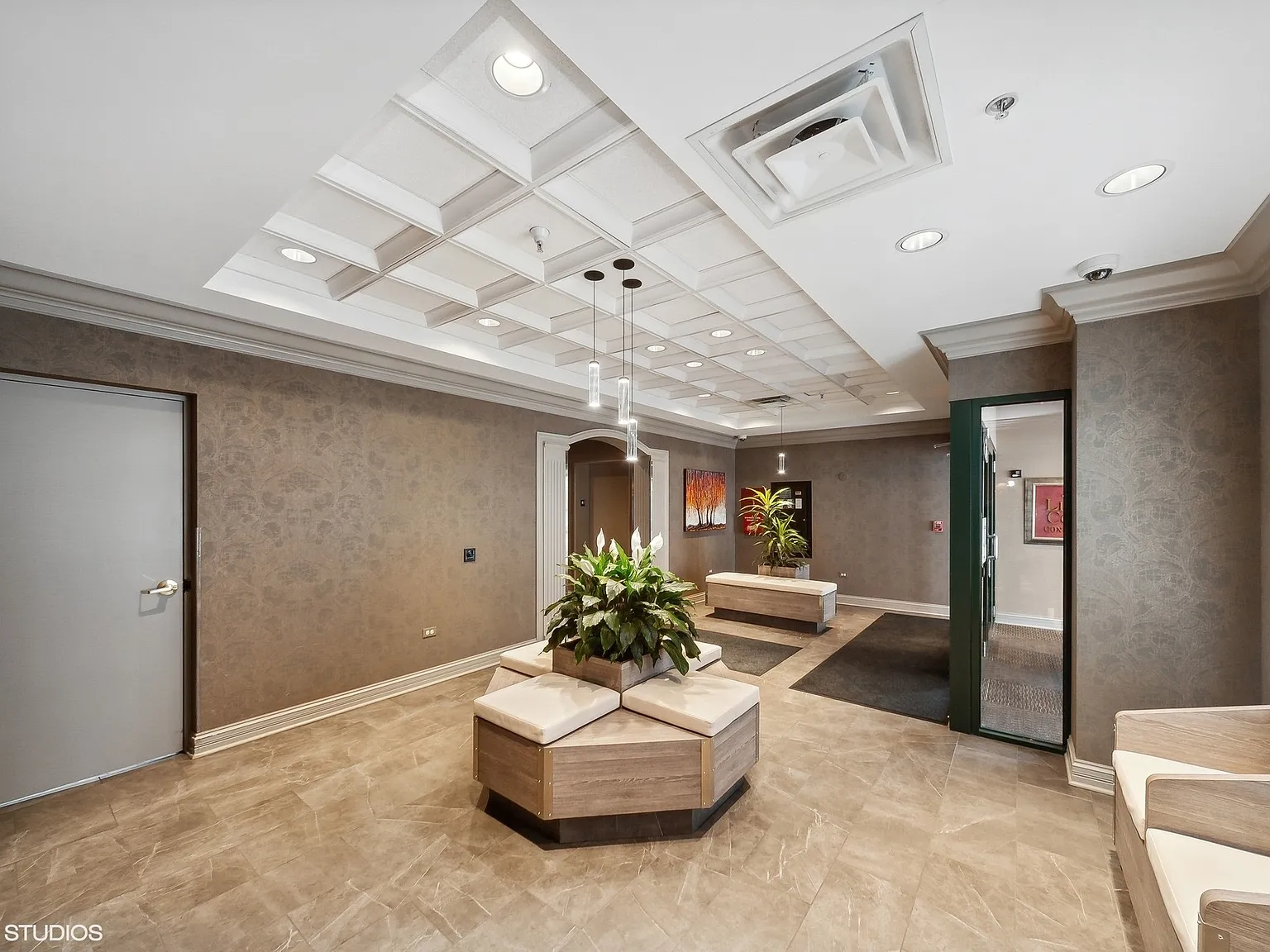 2 bed, 1500 sqft, $2,400 — Photo 4
