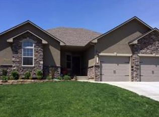 622 Oakmont Dr, Warrensburg, MO 64093