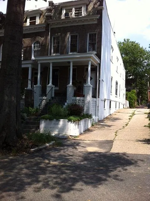 1703 Kenyon St NW #STUDIO
