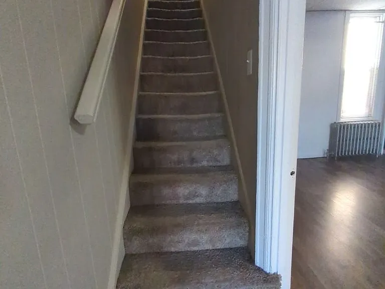 1529 W King St — Photo 6