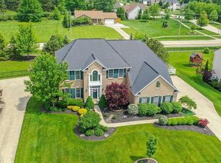 33060 Rhine Cir, Avon, OH 44011