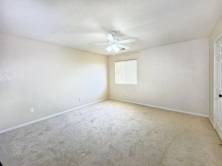 2036 Violeta Way SE — Photo 20