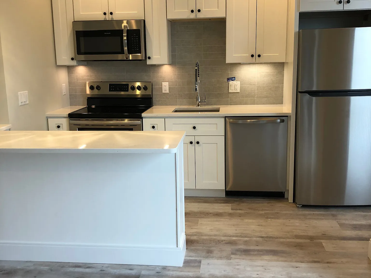 1 bed, 500 sqft, $3,000 — Photo 1
