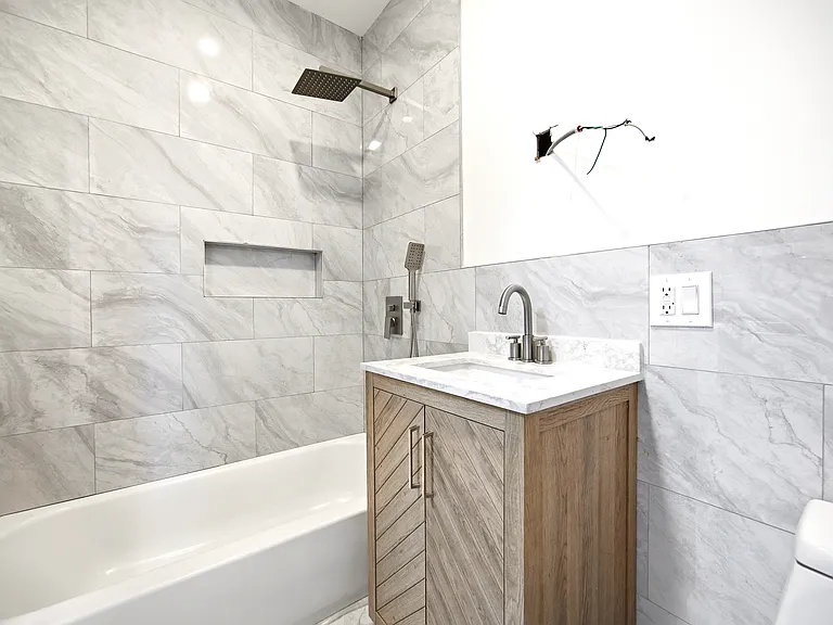 75 Bainbridge St #3B — Photo 9