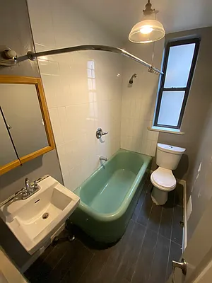 Rented by Candid Listings LLC | media 31