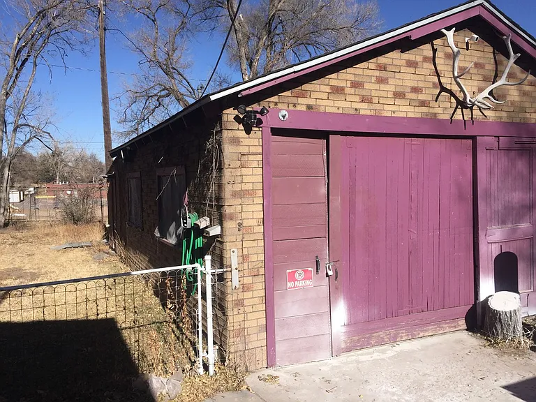 526 W Dale St — Photo 23