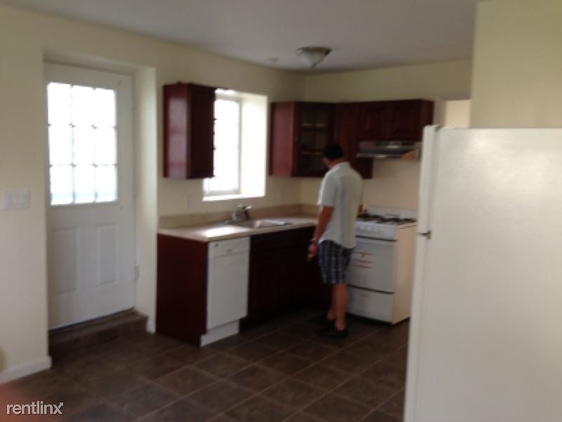 1st image of 335 Lincoln Ave